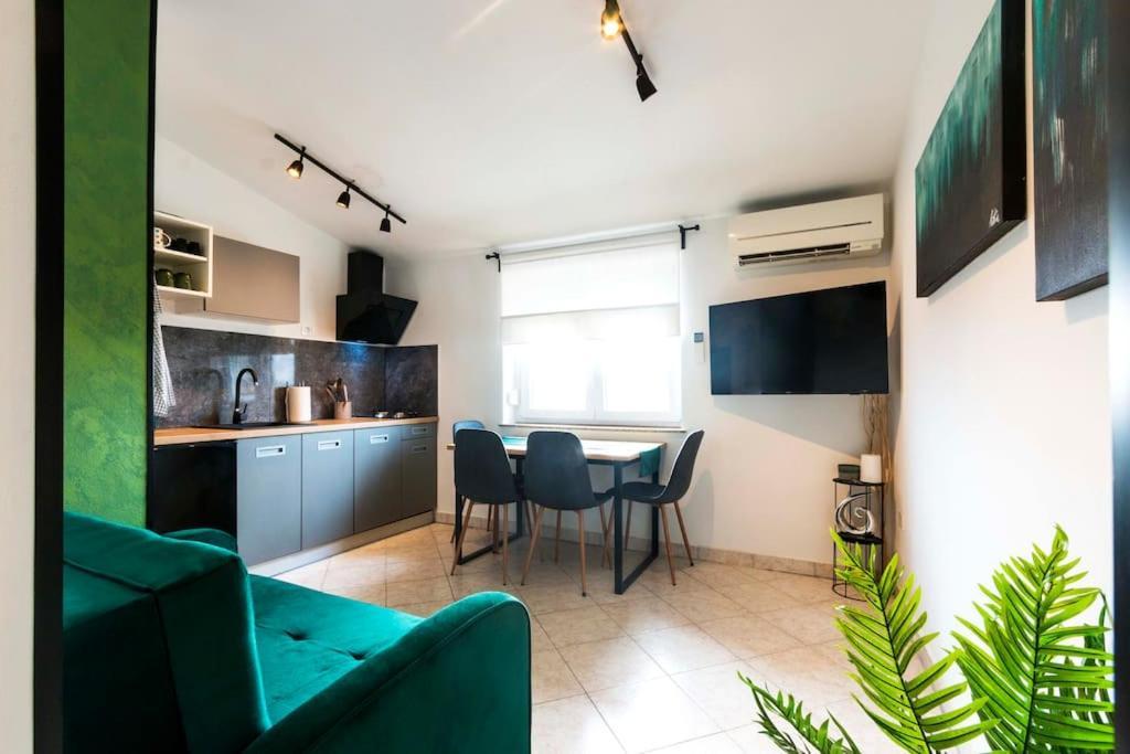 Apartman Smaragd Fažana Exterior foto