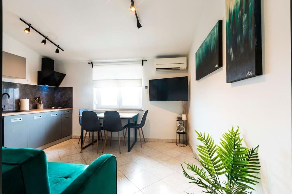 Apartman Smaragd Fažana Exterior foto